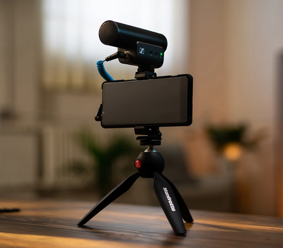 Sennheiser MKE 400 MOBILE KIT Shotgun Microphone Kit With Tripod Phone Holder 5 Sennheiser MKE 400 MOBILE KIT Shotgun Microphone Kit With Tripod Phone Holder - Image 3