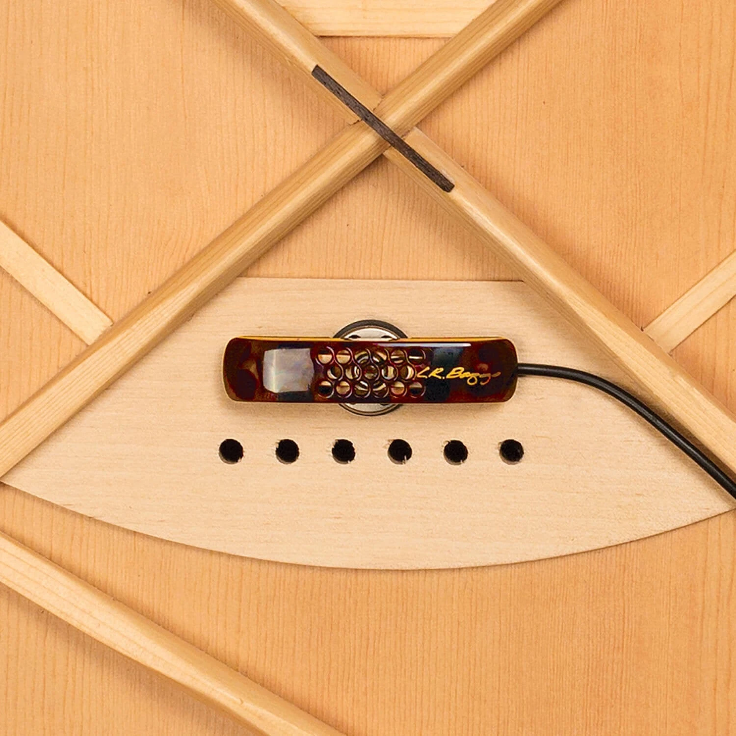 LR Baggs LYRIC Acoustic Guitar Pickup System 4 LR Baggs LYRIC Acoustic Guitar Pickup System - Image 2