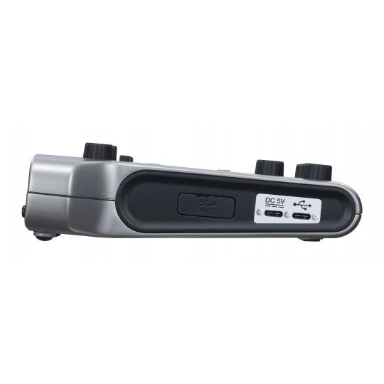 Zoom PodTrak P4 Podcast Recorder 6 Zoom PodTrak P4 Podcast Recorder - Image 4